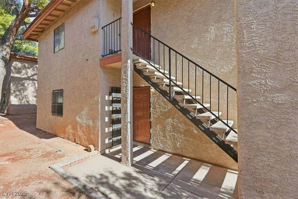5576 Rochelle, Las Vegas, NV 89103