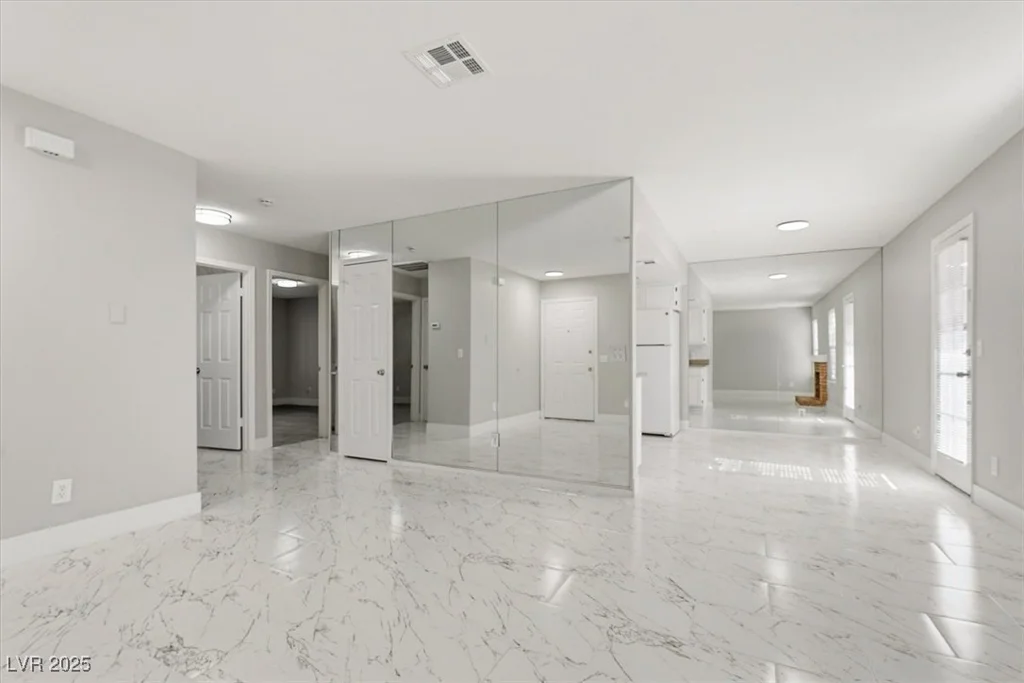 5576 Rochelle, Las Vegas, NV 89103