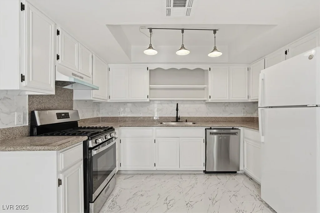 5576 Rochelle, Las Vegas, NV 89103
