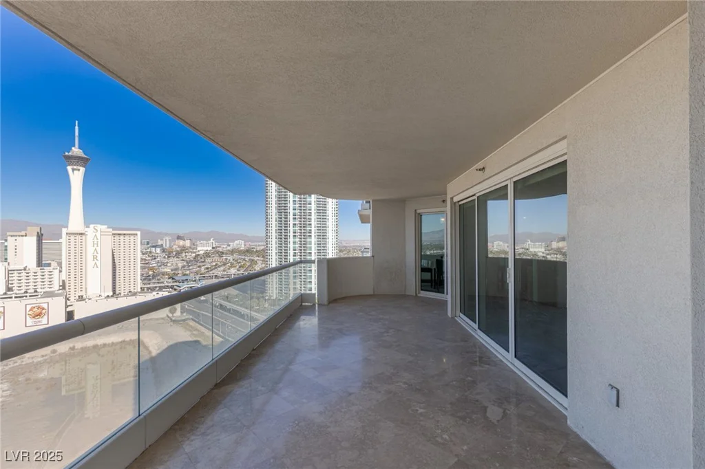 2777 Paradise, Las Vegas, NV 89109