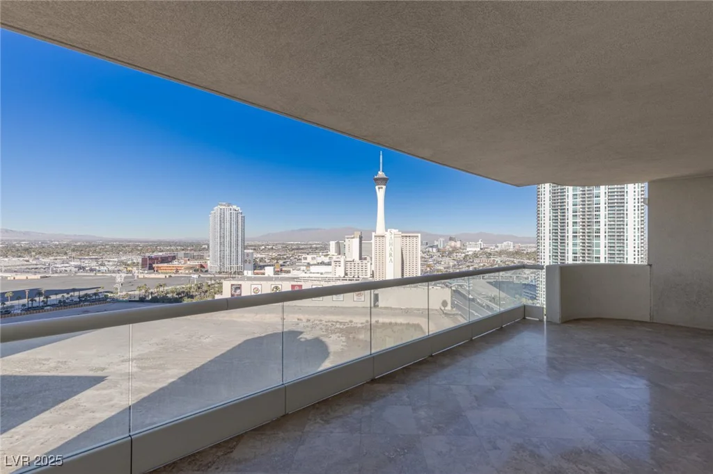2777 Paradise, Las Vegas, NV 89109