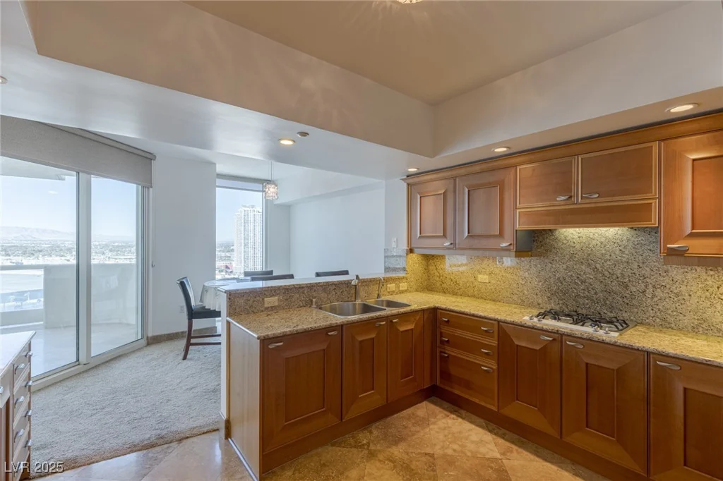 2777 Paradise, Las Vegas, NV 89109