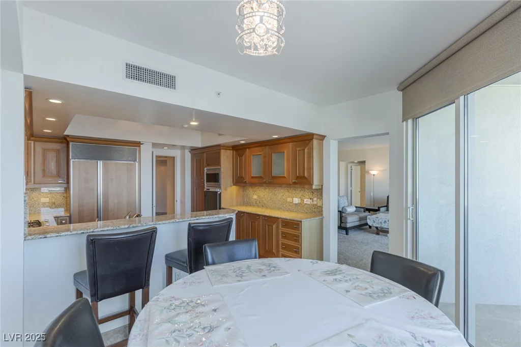 2777 Paradise, Las Vegas, NV 89109