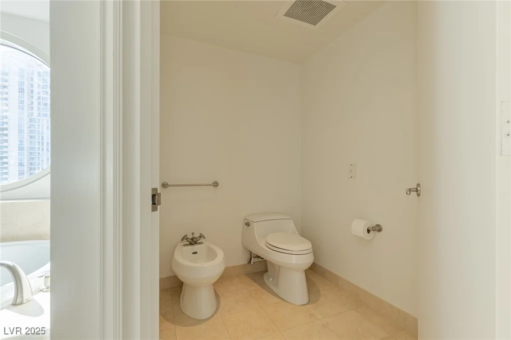 2777 Paradise, Las Vegas, NV 89109