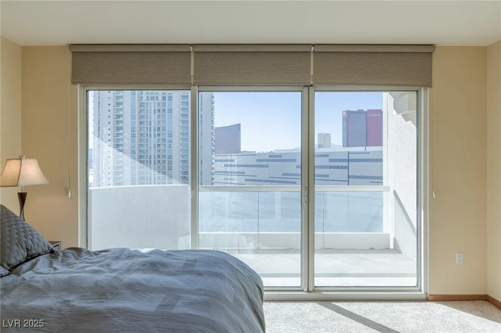 2777 Paradise, Las Vegas, NV 89109