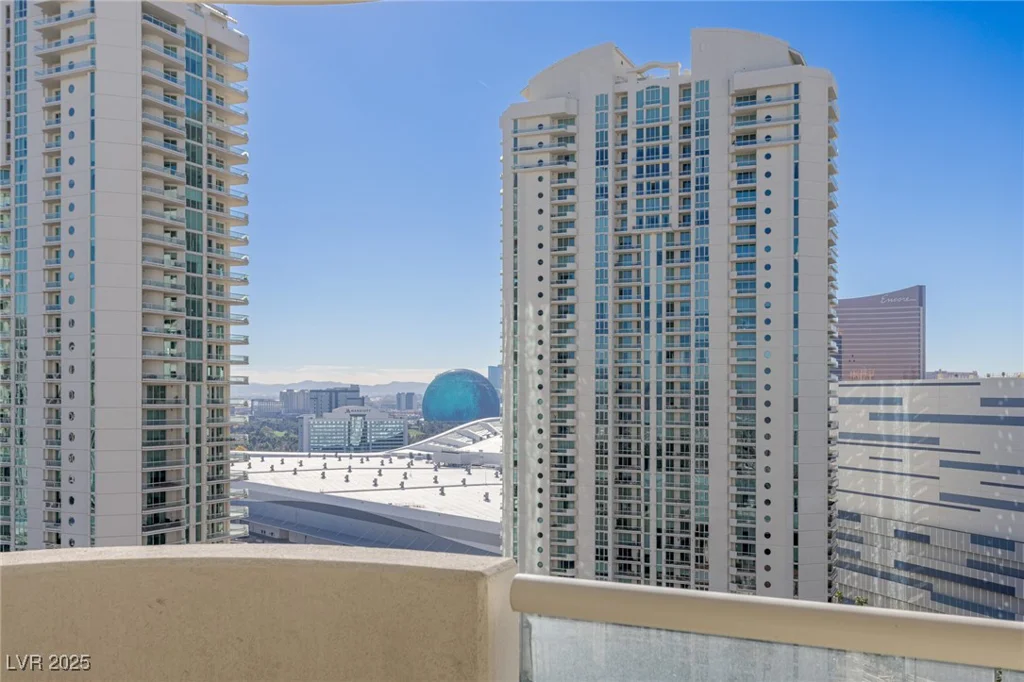 2777 Paradise, Las Vegas, NV 89109