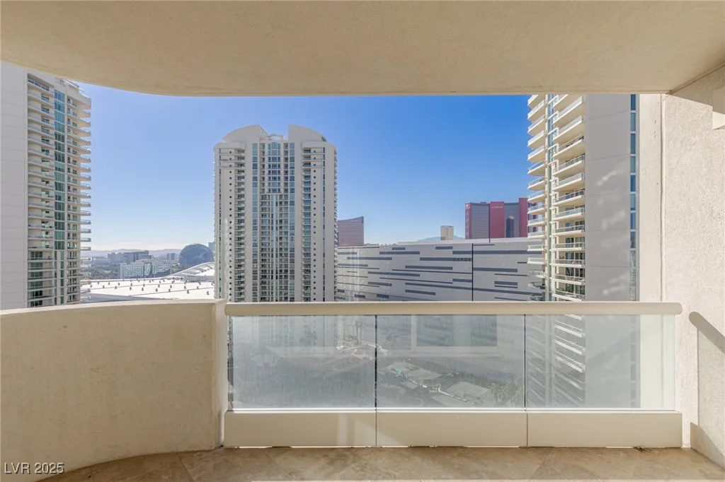 2777 Paradise, Las Vegas, NV 89109