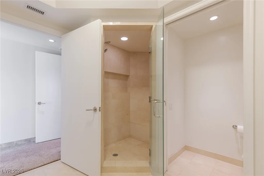2777 Paradise, Las Vegas, NV 89109