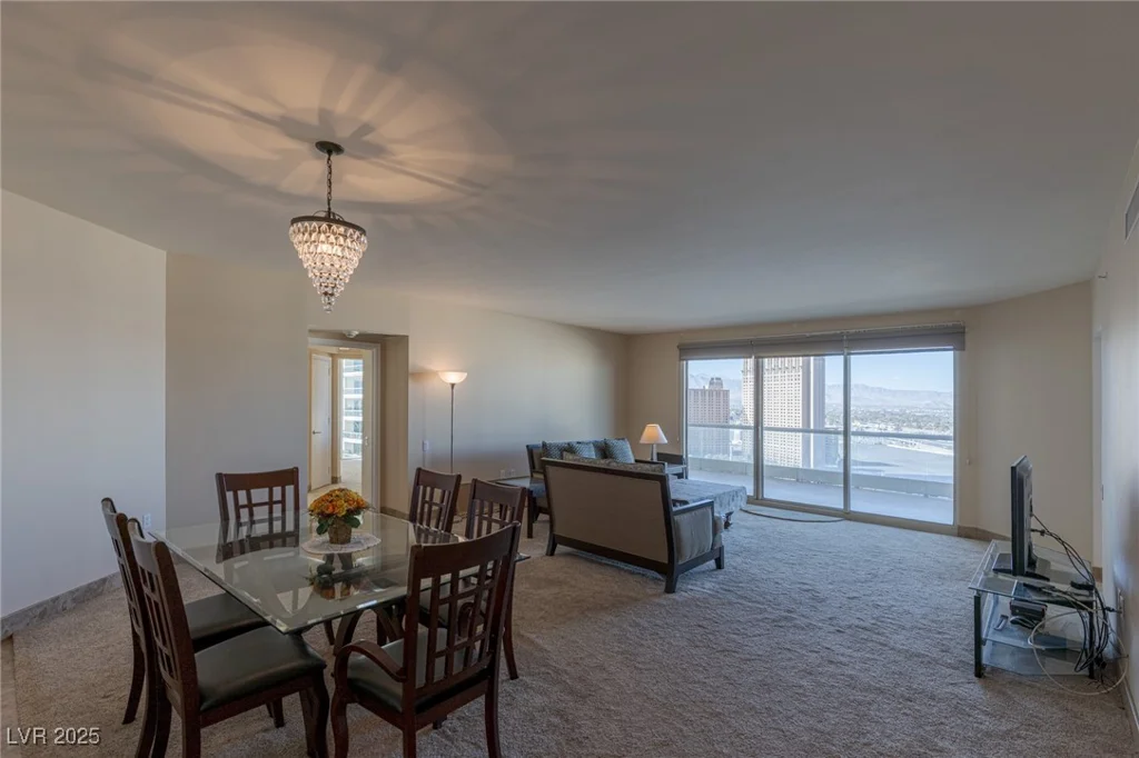 2777 Paradise, Las Vegas, NV 89109