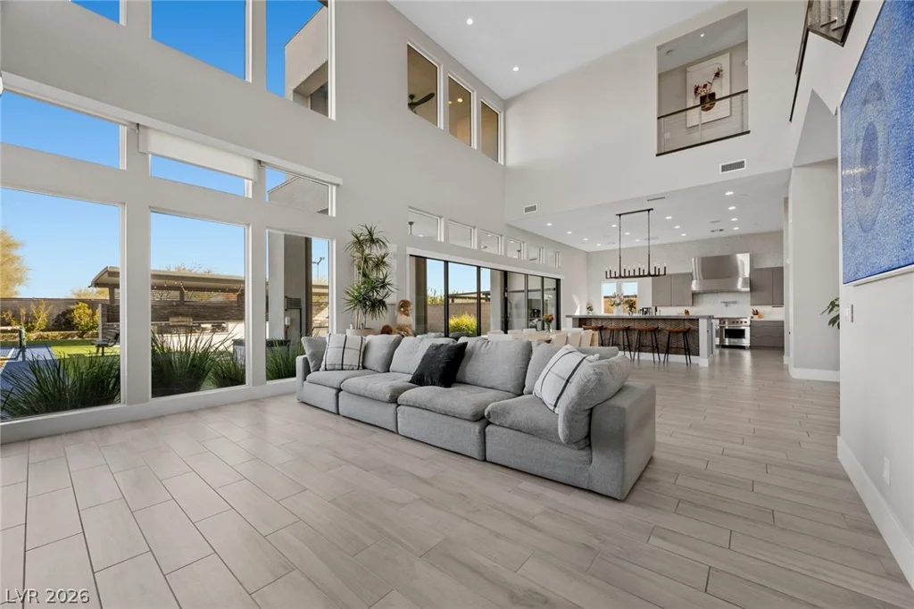 10631 Patina Hills, Las Vegas, NV 89135