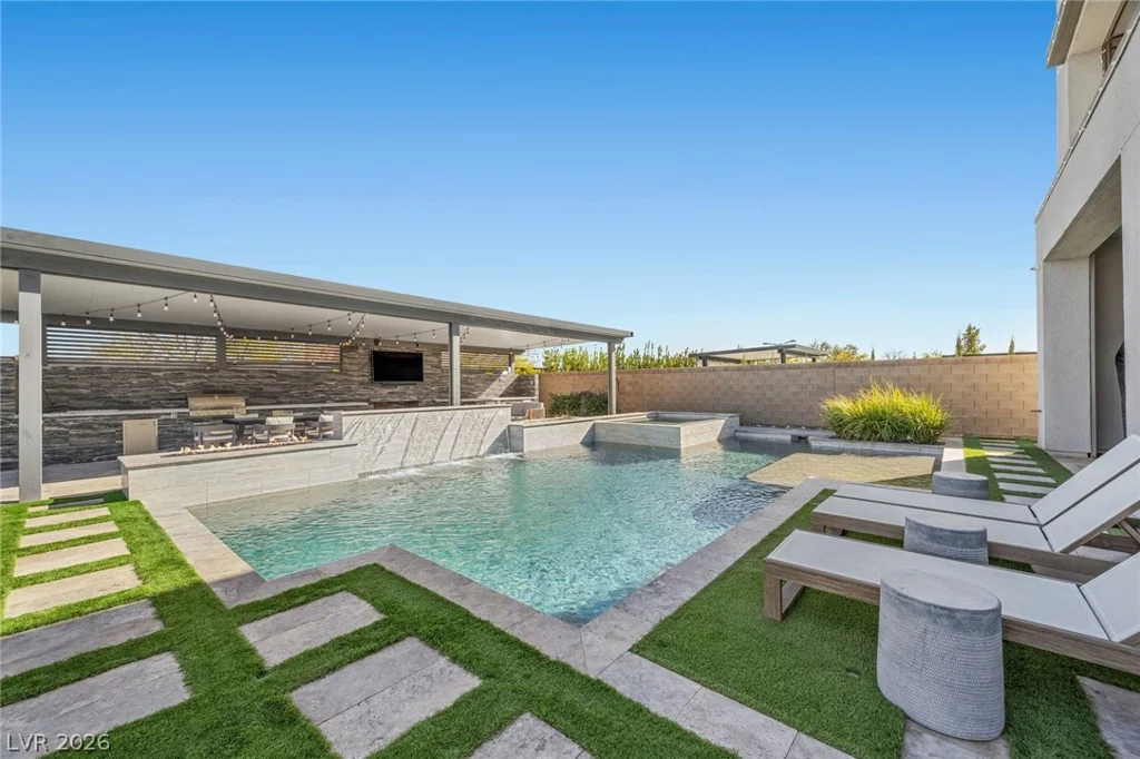 10631 Patina Hills, Las Vegas, NV 89135