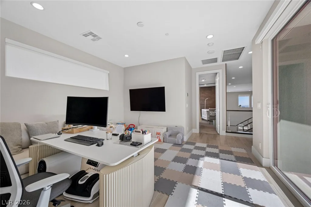 10631 Patina Hills, Las Vegas, NV 89135
