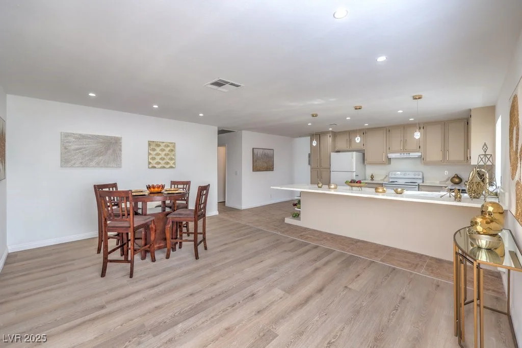 4745 Desert Vista, Las Vegas, NV 89121