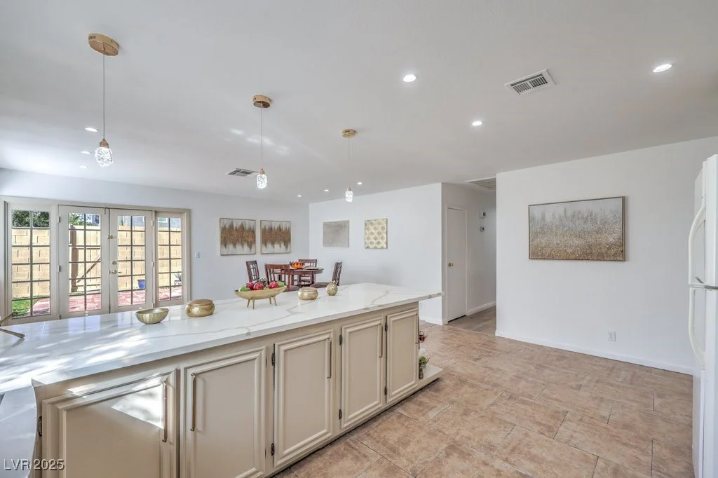 4745 Desert Vista, Las Vegas, NV 89121