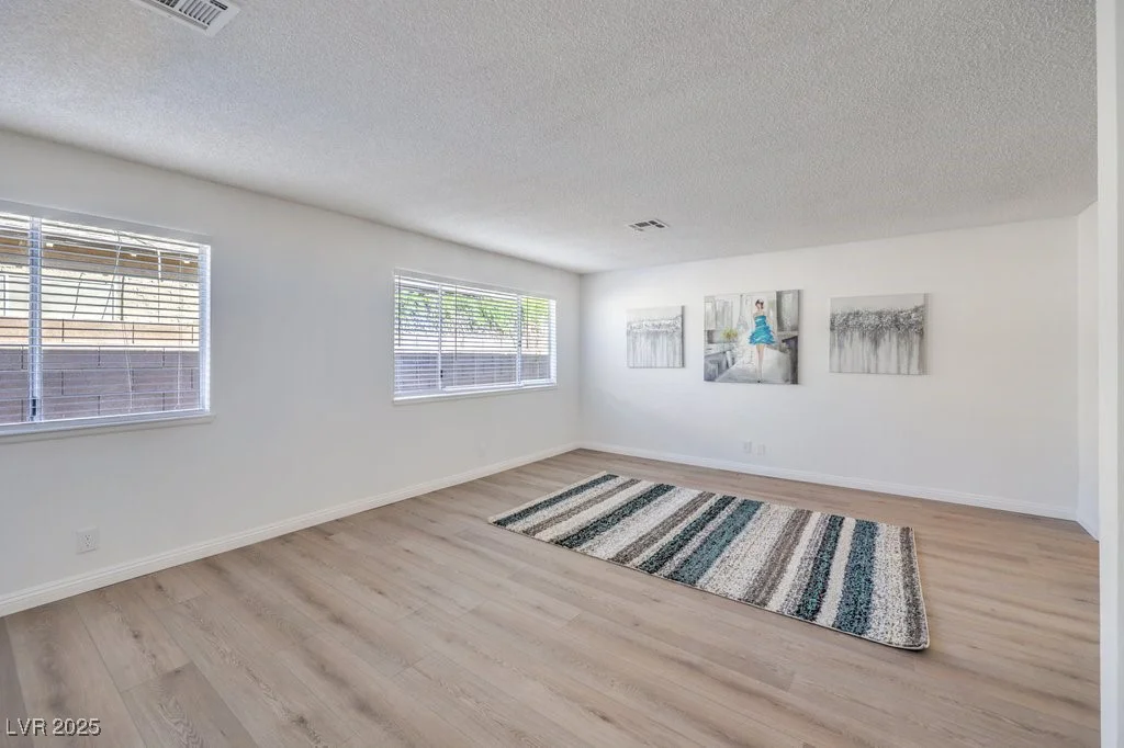4745 Desert Vista, Las Vegas, NV 89121