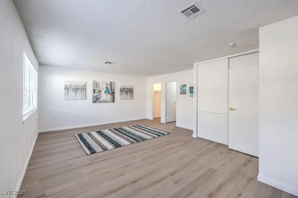 4745 Desert Vista, Las Vegas, NV 89121