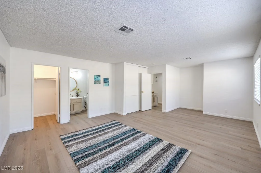 4745 Desert Vista, Las Vegas, NV 89121