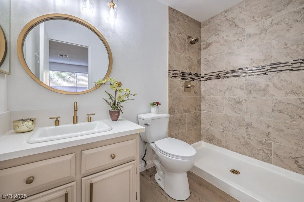 4745 Desert Vista, Las Vegas, NV 89121