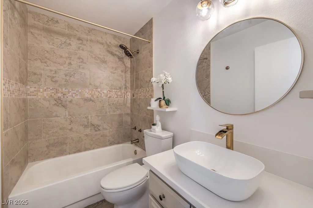 4745 Desert Vista, Las Vegas, NV 89121