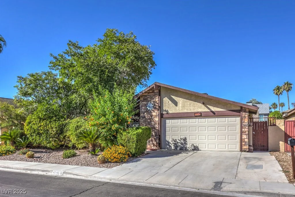 4745 Desert Vista, Las Vegas, NV 89121