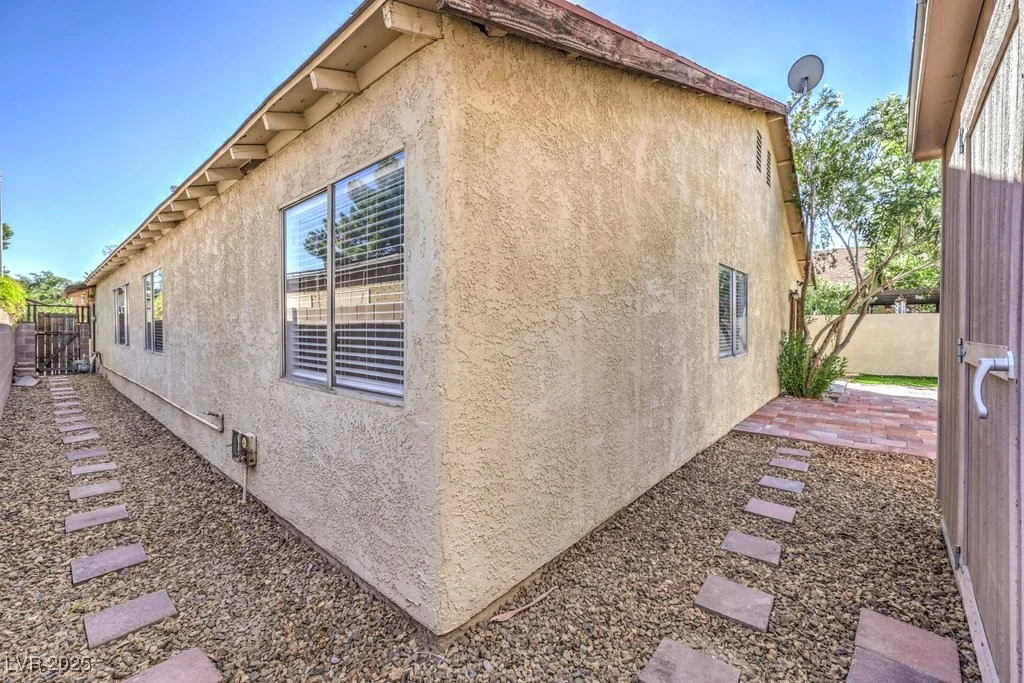 4745 Desert Vista, Las Vegas, NV 89121