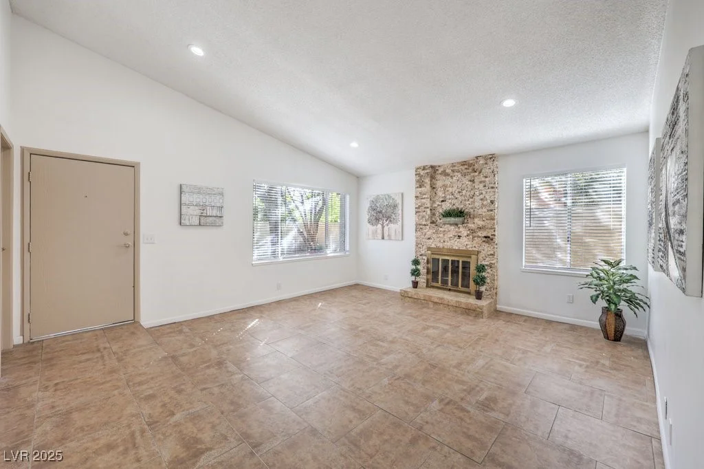 4745 Desert Vista, Las Vegas, NV 89121