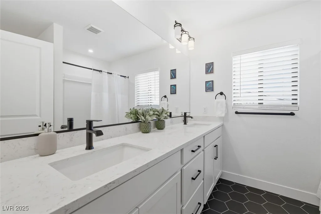 7110 Moss Hill, Las Vegas, NV 89113