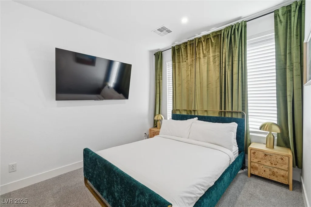7110 Moss Hill, Las Vegas, NV 89113