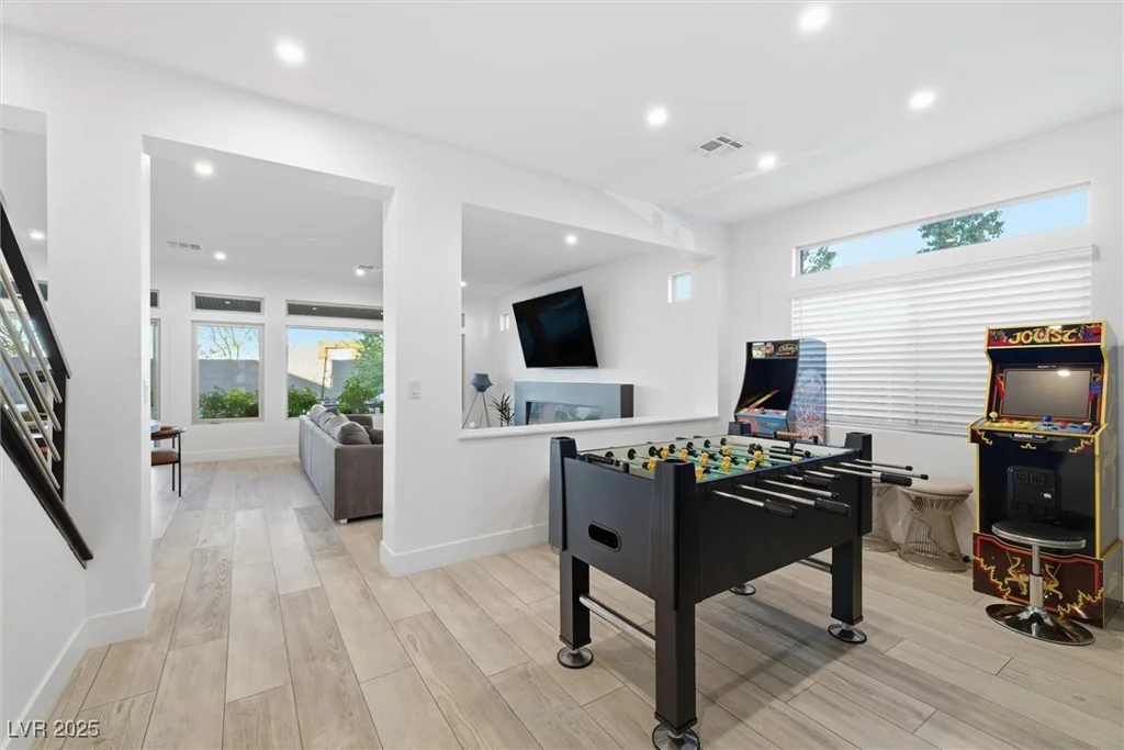 7110 Moss Hill, Las Vegas, NV 89113