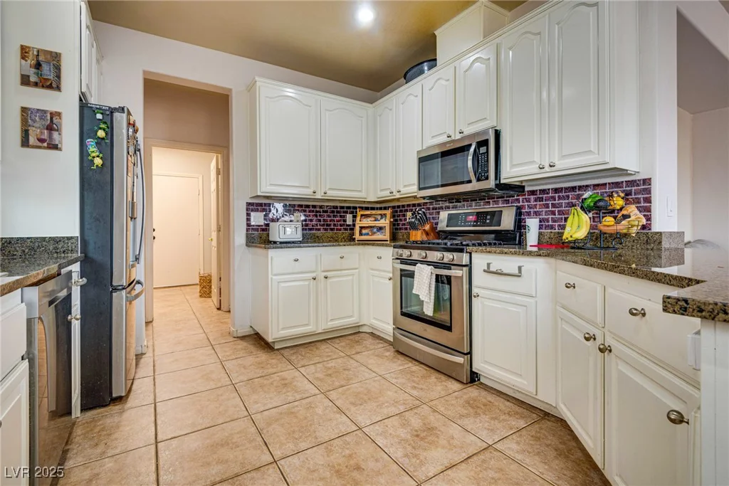 3716 Honey Crest, Las Vegas, NV 89135