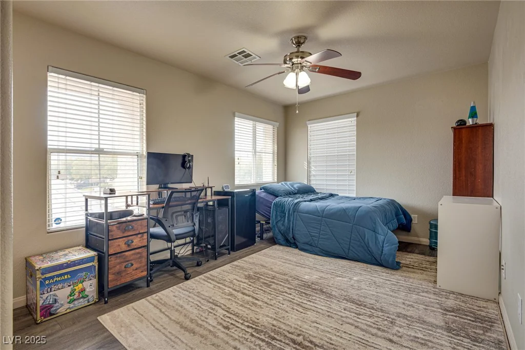 3716 Honey Crest, Las Vegas, NV 89135