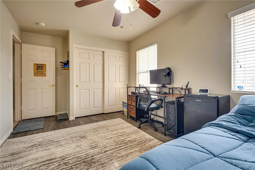 3716 Honey Crest, Las Vegas, NV 89135