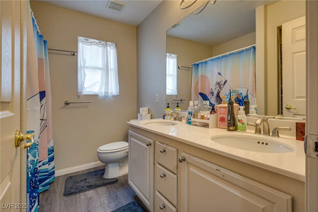 3716 Honey Crest, Las Vegas, NV 89135
