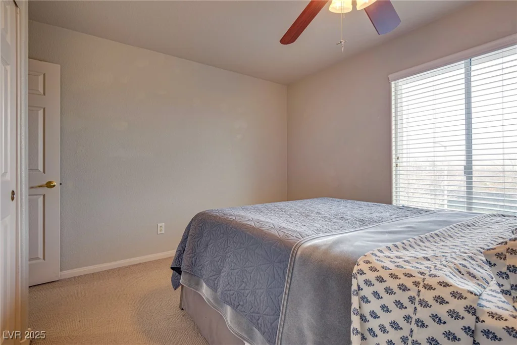 3716 Honey Crest, Las Vegas, NV 89135