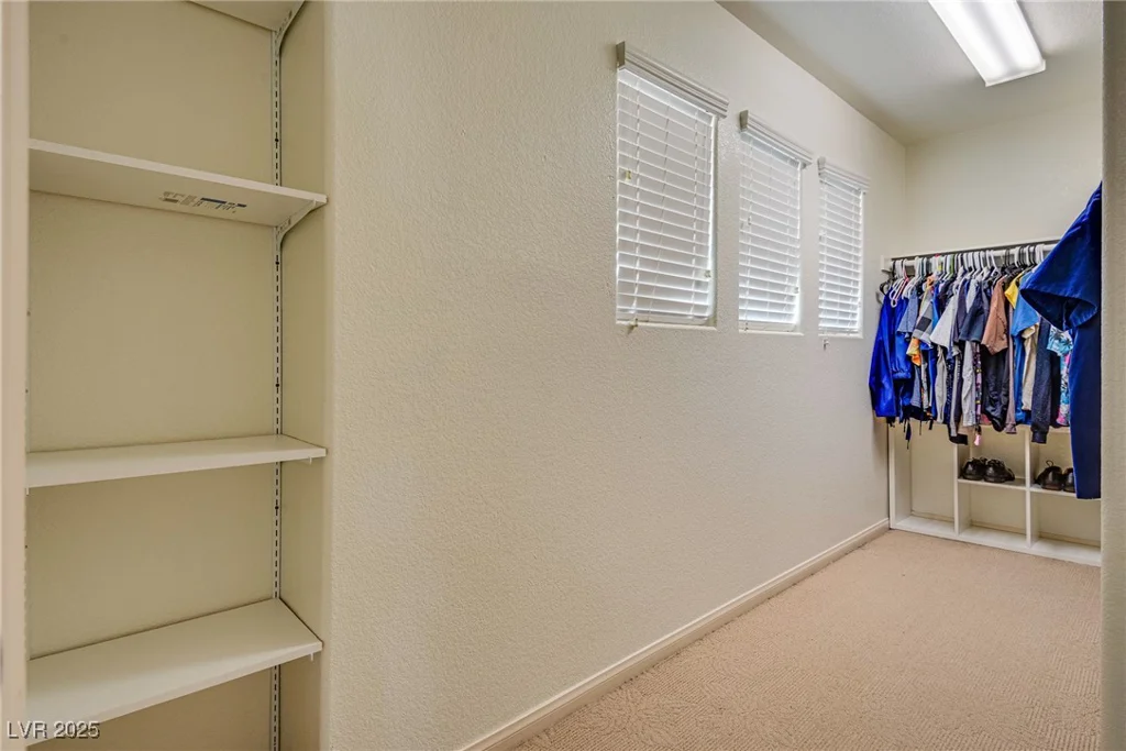 3716 Honey Crest, Las Vegas, NV 89135