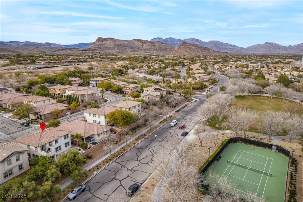 3716 Honey Crest, Las Vegas, NV 89135
