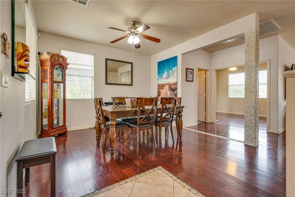 3716 Honey Crest, Las Vegas, NV 89135