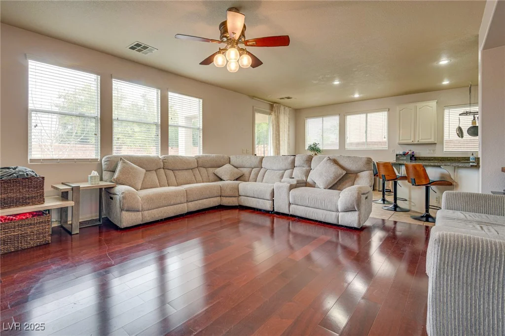 3716 Honey Crest, Las Vegas, NV 89135