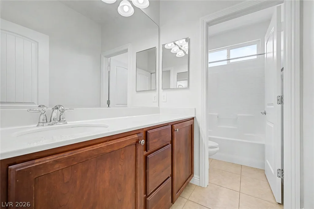 2012 Canvas Edge, Henderson, NV 89044