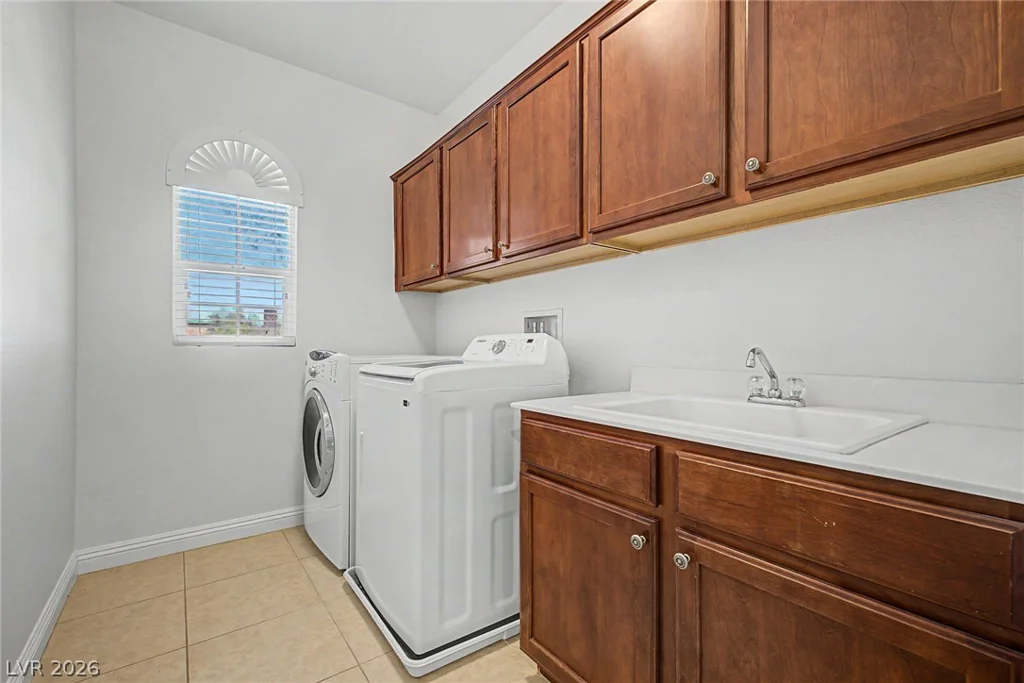 2012 Canvas Edge, Henderson, NV 89044