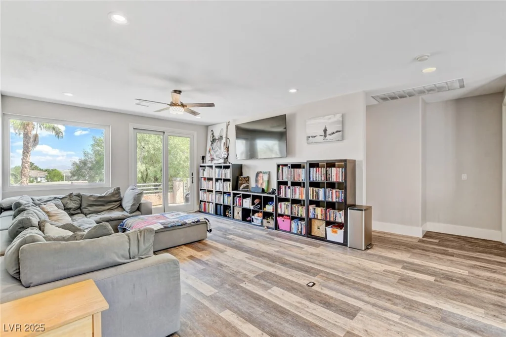 10960 Bethel Park, Las Vegas, NV 89141