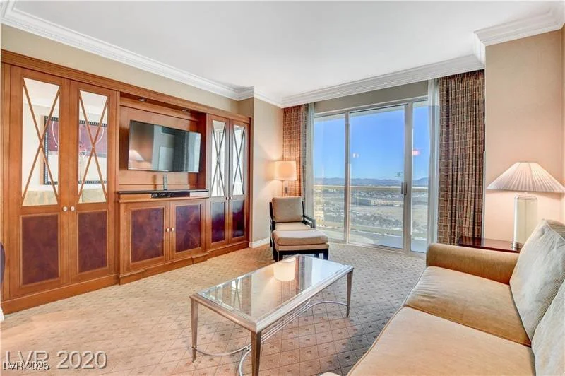 125 Harmon, Las Vegas, NV 89109