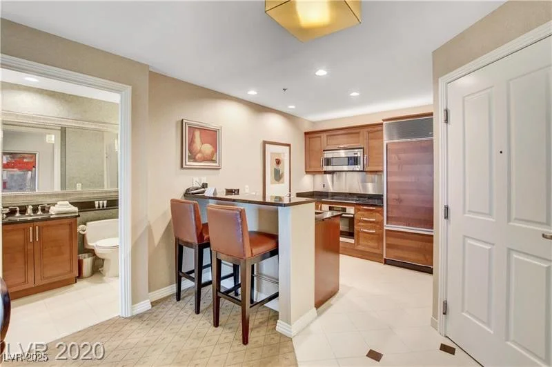 125 Harmon, Las Vegas, NV 89109