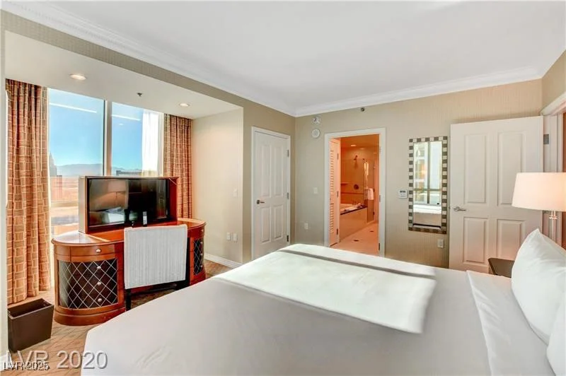 125 Harmon, Las Vegas, NV 89109