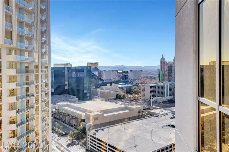 125 Harmon, Las Vegas, NV 89109