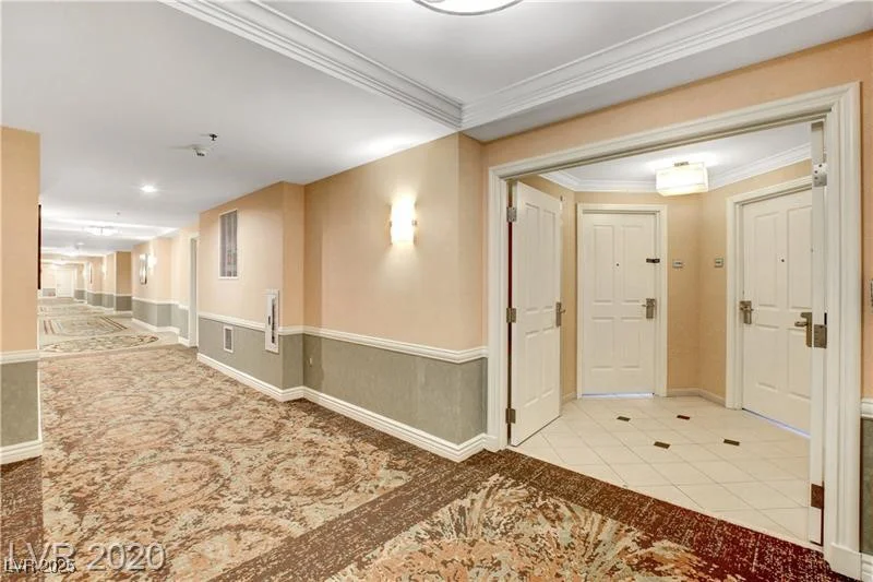 125 Harmon, Las Vegas, NV 89109