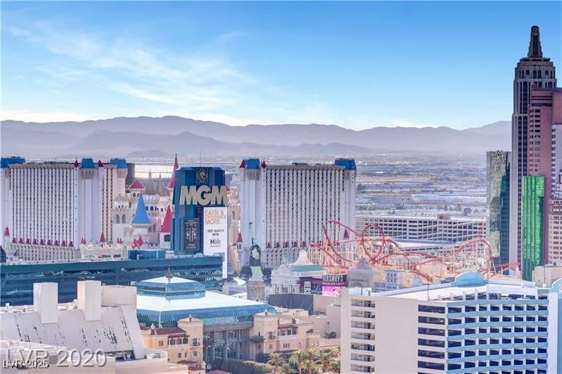 125 Harmon, Las Vegas, NV 89109