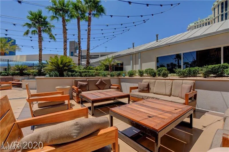 125 Harmon, Las Vegas, NV 89109