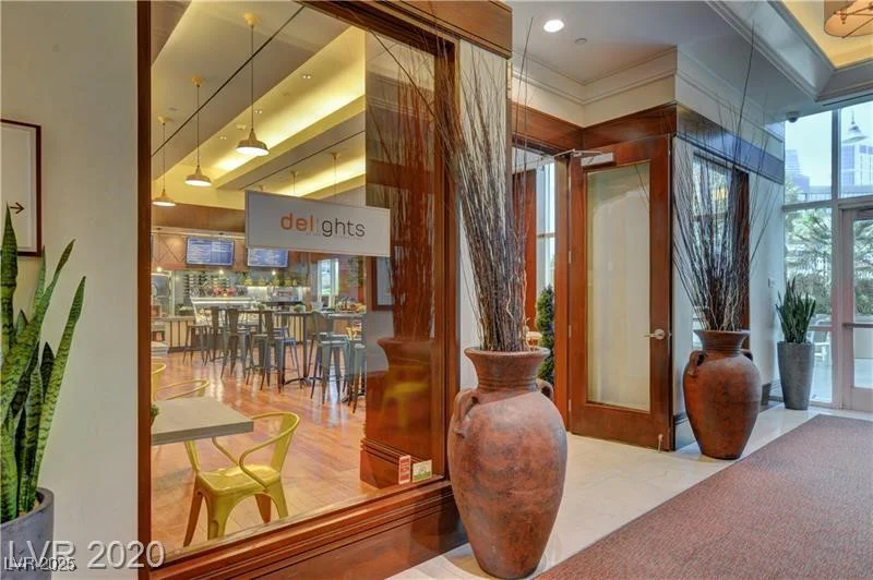125 Harmon, Las Vegas, NV 89109