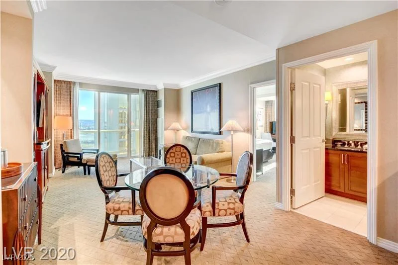 125 Harmon, Las Vegas, NV 89109